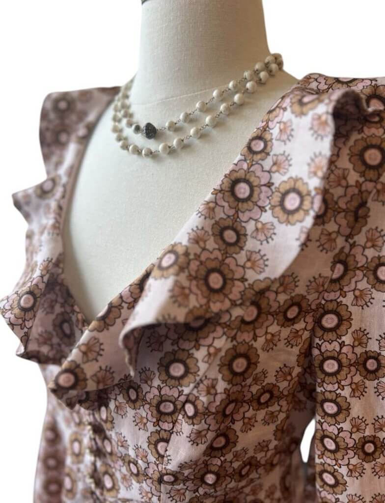 The Jewels by Piper Beaded Necklace is a stunning accessory featuring elegant beads paired with a diamond-encrusted bead for a touch of luxury. Its refined design combines classic beading with sparkling accents, making it a versatile and sophisticated piece for any occasion.