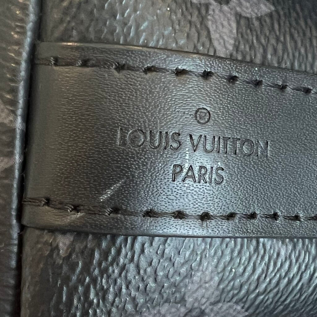Louis Vuitton 'District' Messenger Bag