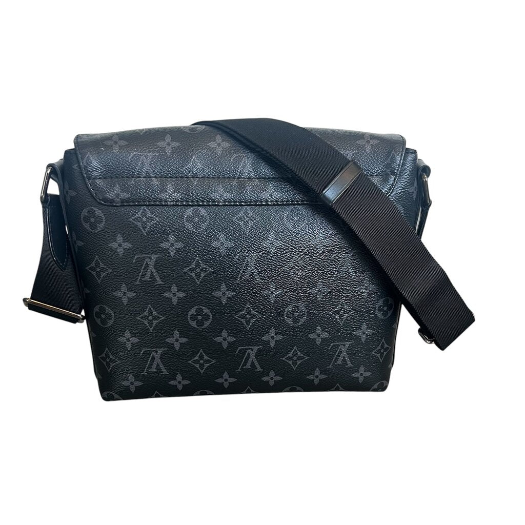Louis Vuitton 'District' Messenger Bag