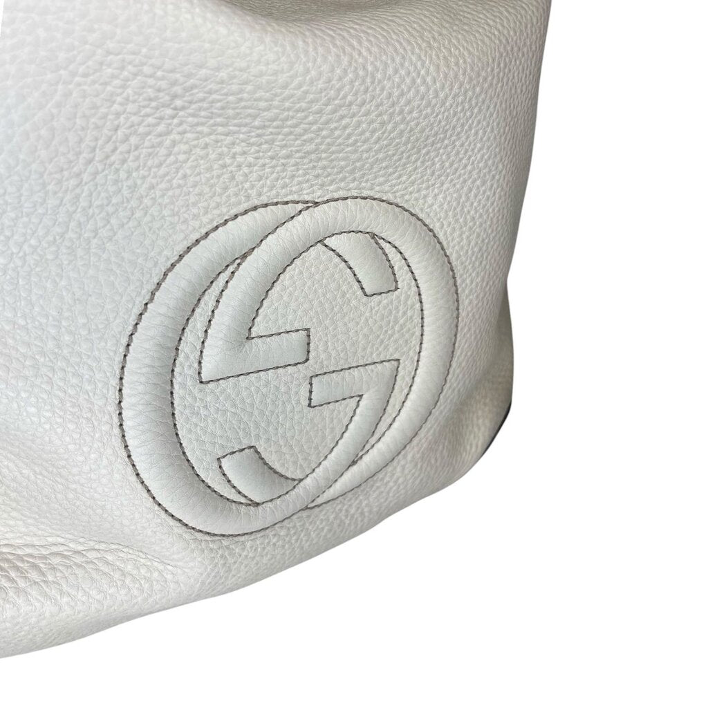 Gucci Chain Link Soho Pebbled Leather Handbag