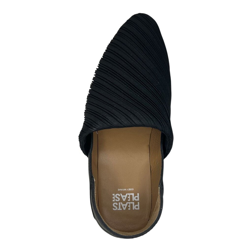 Issey Miyake Pleats Please Flats