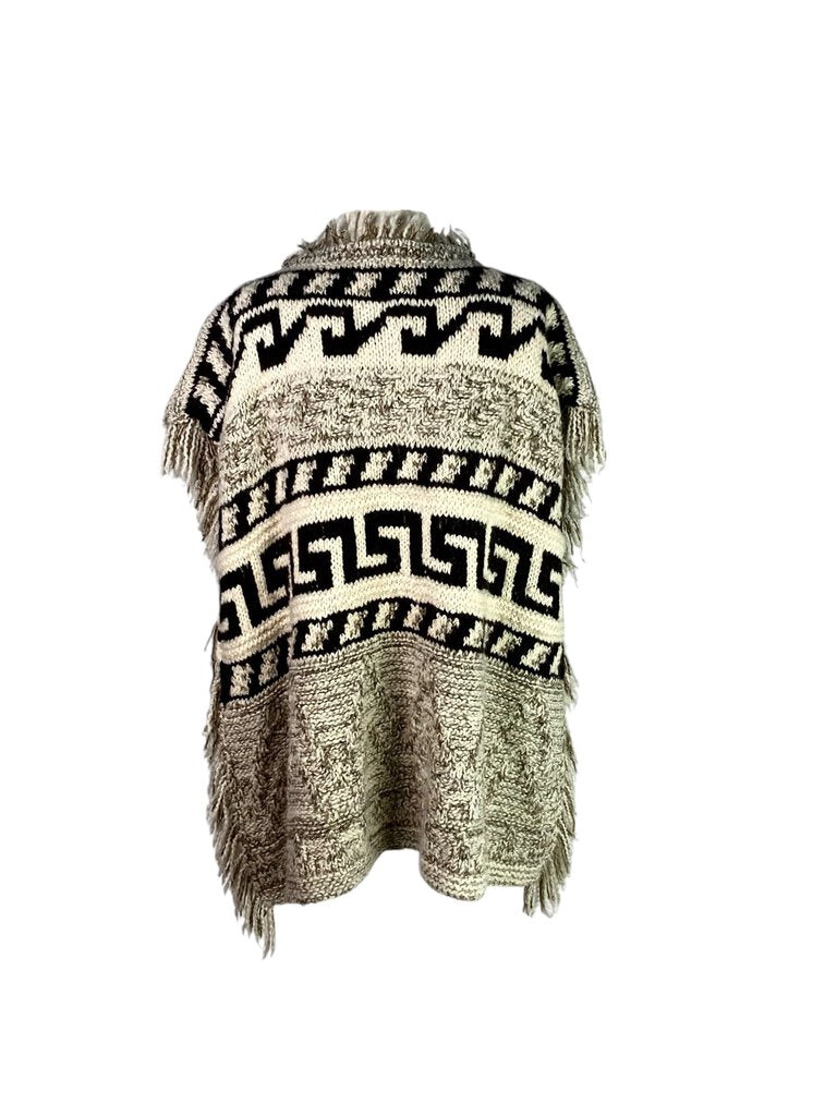 The Isabel Marant Étoile Wool Graphic Print Poncho is a cozy yet stylish statement piece, featuring bold graphic prints that reflect the brand's bohemian aesthetic. Made from soft wool, this poncho drapes beautifully, providing warmth and effortless flair for any casual ensemble.