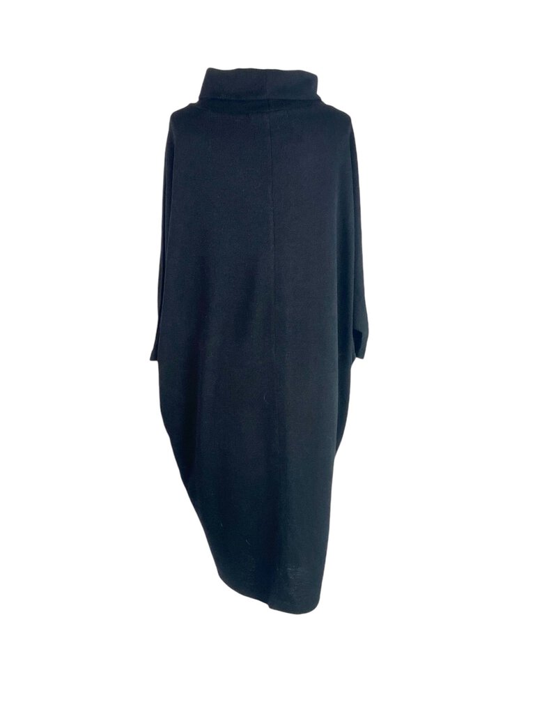 The Ayrtight Dolman Sweatshirt Dress is a cozy and chic piece, featuring a relaxed dolman silhouette that drapes beautifully. Crafted from soft fabric, this dress combines comfort with style, making it perfect for casual outings or lounging while still looking effortlessly put together.