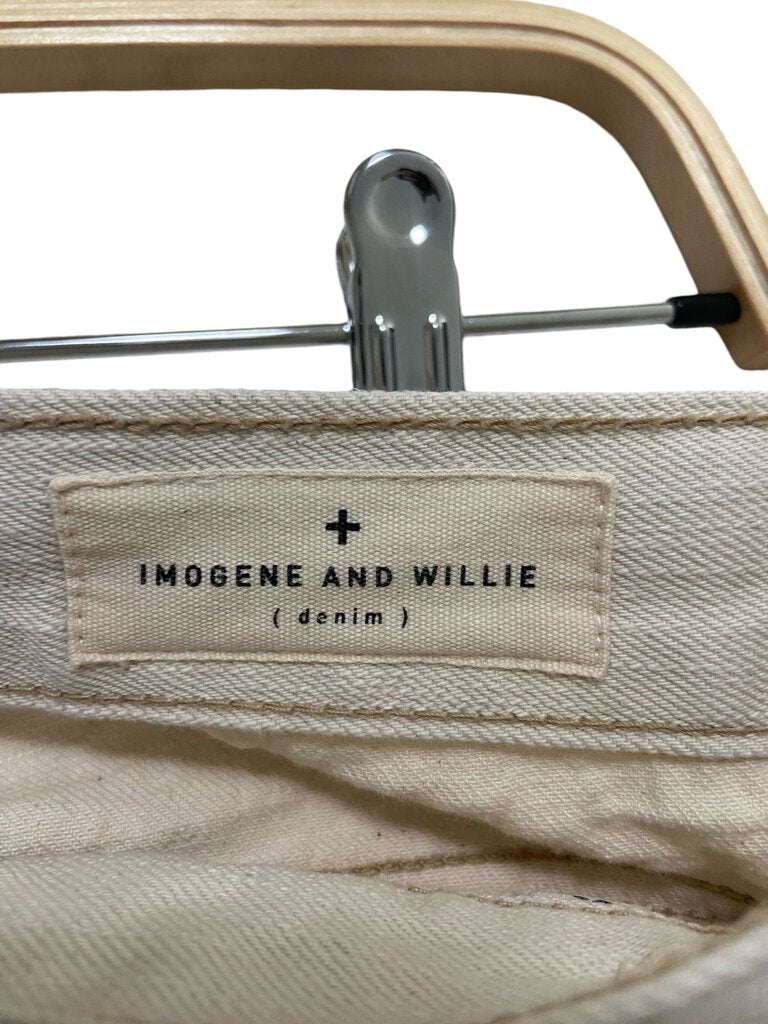 The Imogene + Willie Front Seam Jeans are a stylish blend of classic denim and modern design, featuring a unique front seam that adds a distinctive touch. Crafted from high-quality materials, these jeans offer a flattering fit and versatility, making them a go-to choice for any casual wardrobe.