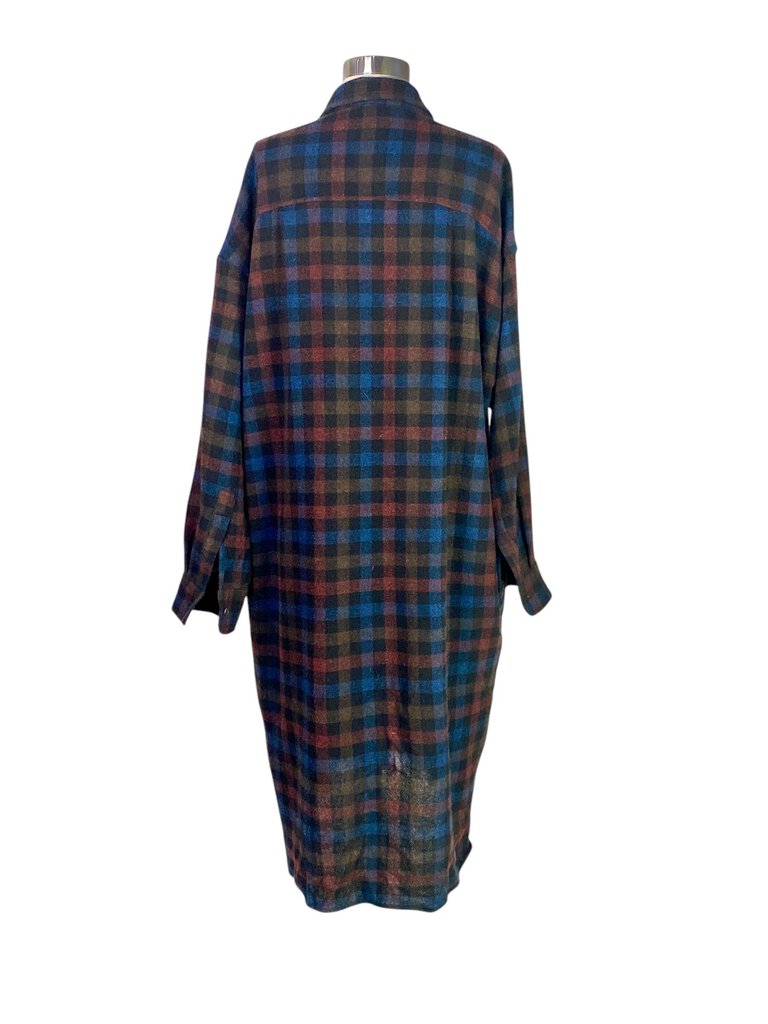 The 6397 Buffalo Plaid Flannel Shirt Dress combines the timeless charm of a classic plaid pattern with the relaxed, effortless style of a shirt dress. Crafted from soft flannel, it features a button-down front and a slightly oversized fit, making it perfect for casual, laid-back days or layering over leggings.