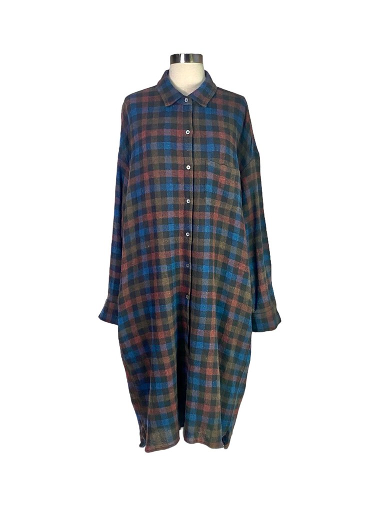 The 6397 Buffalo Plaid Flannel Shirt Dress combines the timeless charm of a classic plaid pattern with the relaxed, effortless style of a shirt dress. Crafted from soft flannel, it features a button-down front and a slightly oversized fit, making it perfect for casual, laid-back days or layering over leggings.