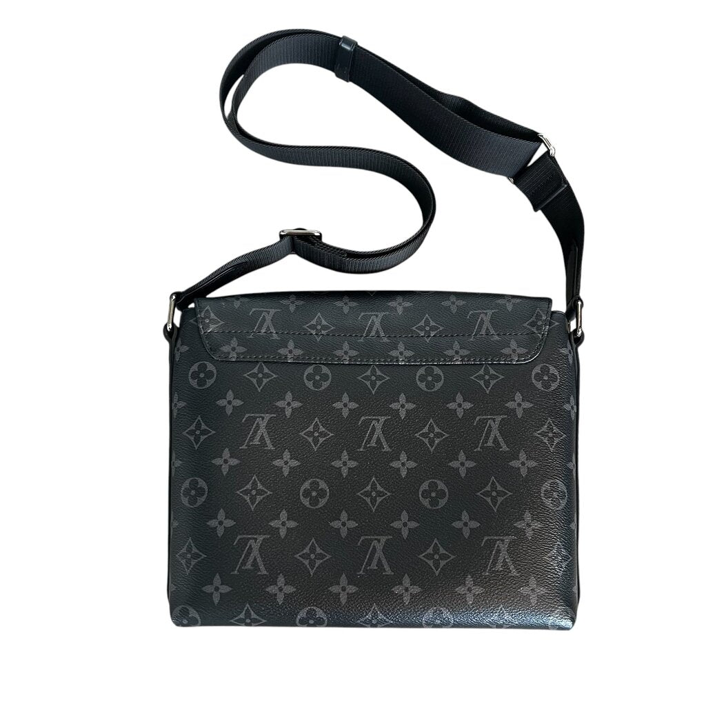 Louis Vuitton 'District' Messenger Bag