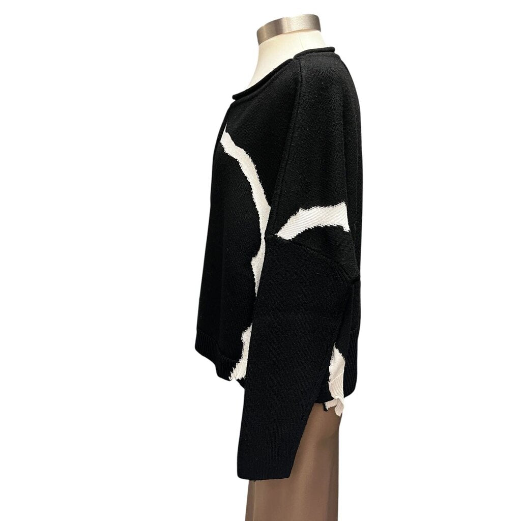 Moyuru Rollneck Abstract Print Sweater