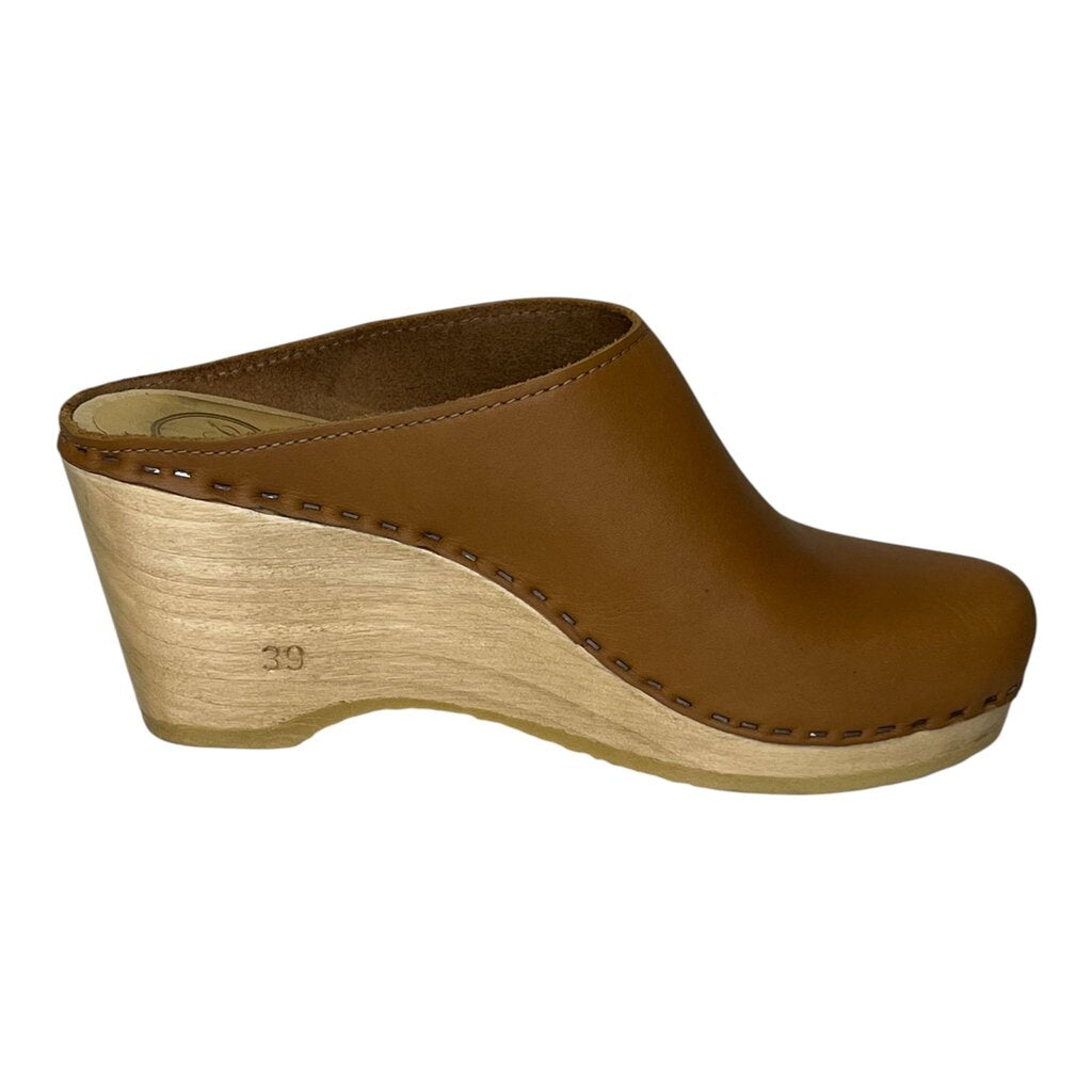 No 6 Store Wedge Heel Clogs