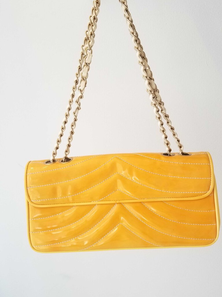 Chanel Vintage Patent Leather Quilted Shoulder Handbag