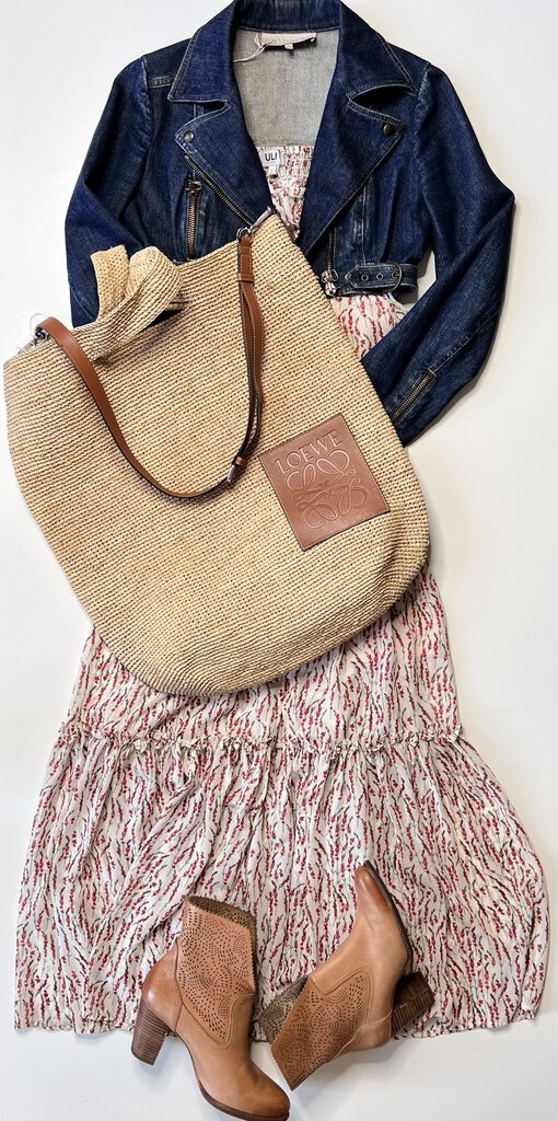 Katybird is a consignment boutique in Madrona, Seattle offering authentic Loewe Raffia & Calf cardigans, blouses, dresses, cashmere, sweaters, outerwear, accessories, handbags, shoes, and much more. Loewe Raffia & Calf Leather Ibiza Slit Bag